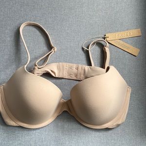 *NWT* SKIMS FITS EVERYBODY T-SHIRT PUSH UP BRA